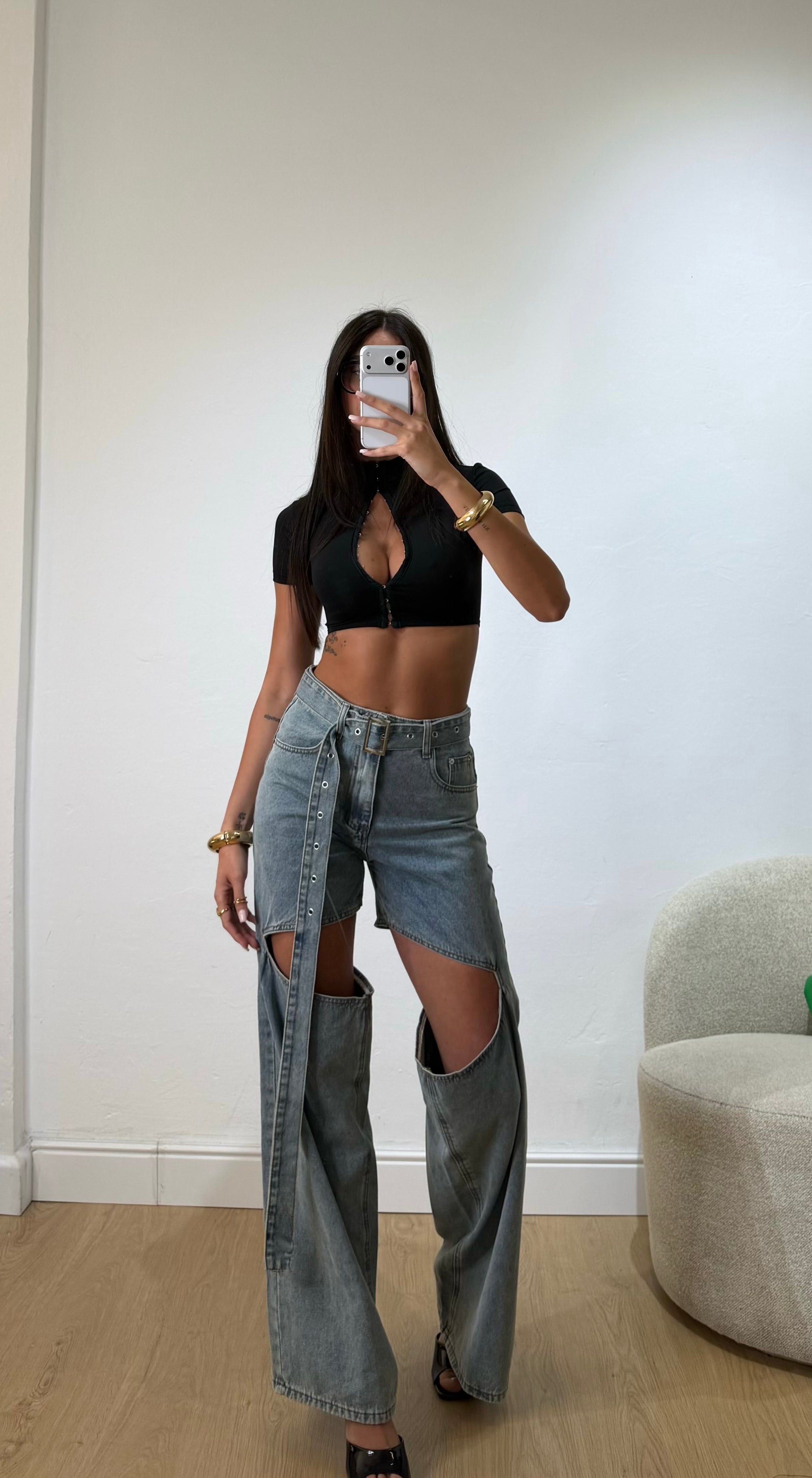 Jeans Cut Out