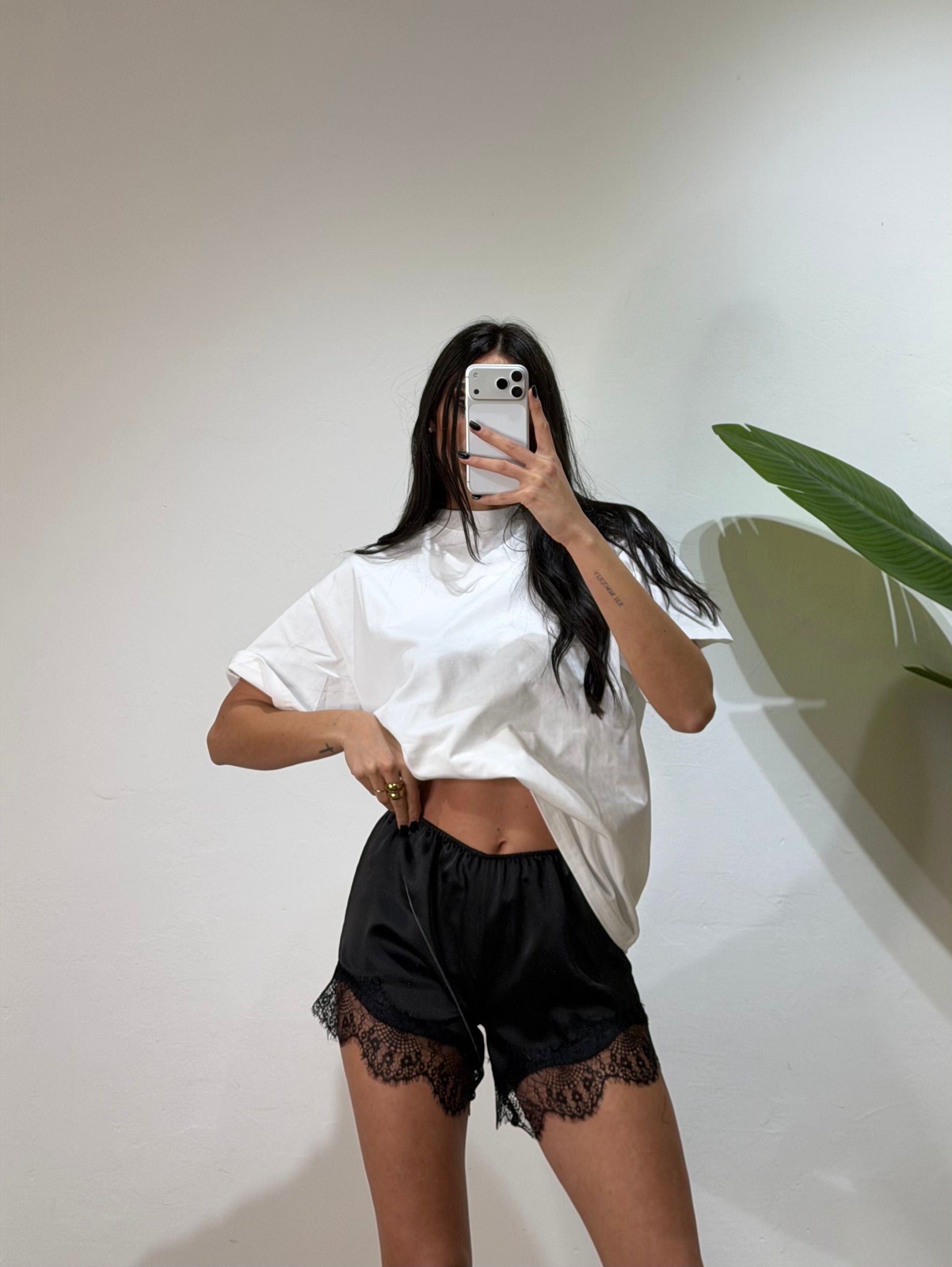 Short intimissimo