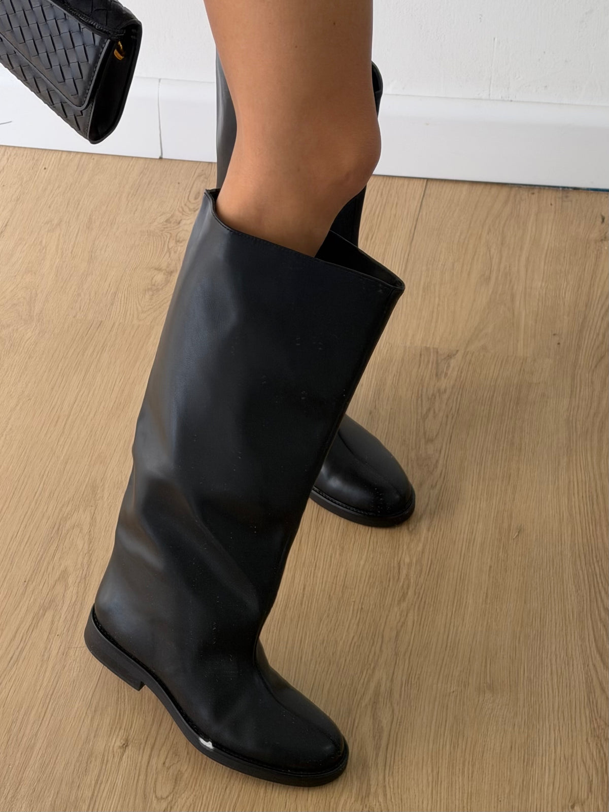 Slouch boot