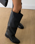 Slouch boot